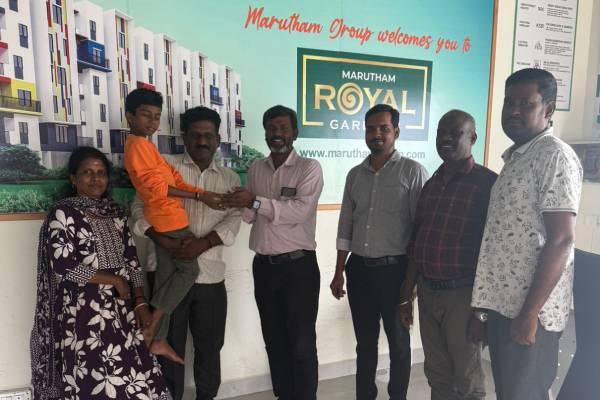 Breezehi-101, Mrs Varuni Vijayakumar